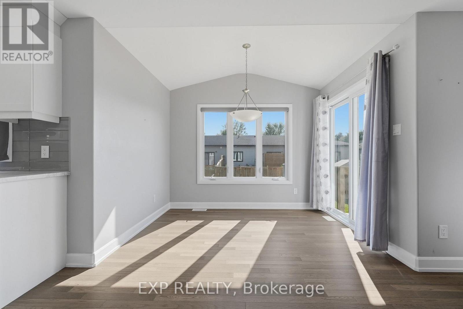224 CAPRI AVENUE - 18