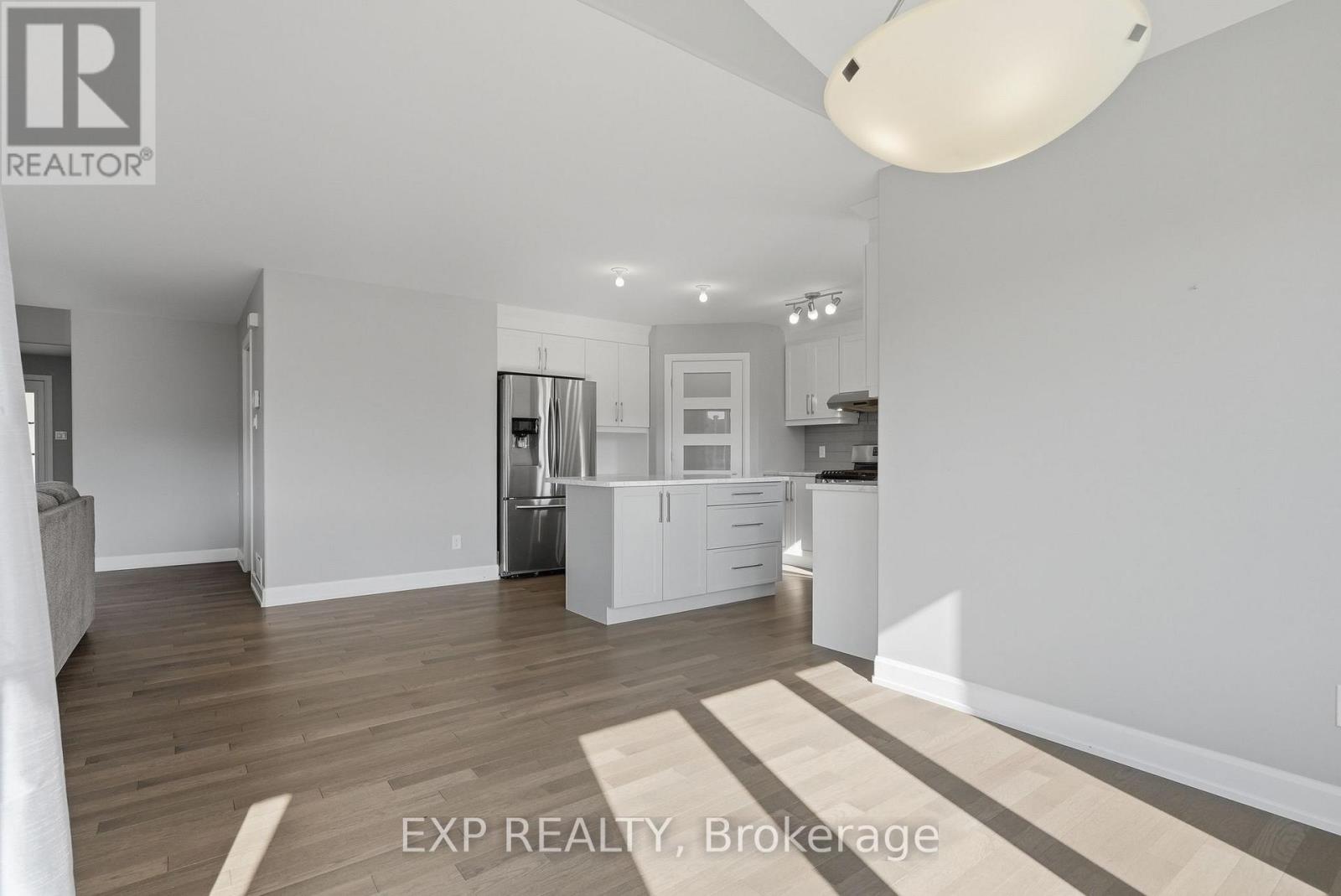 224 CAPRI AVENUE - 19