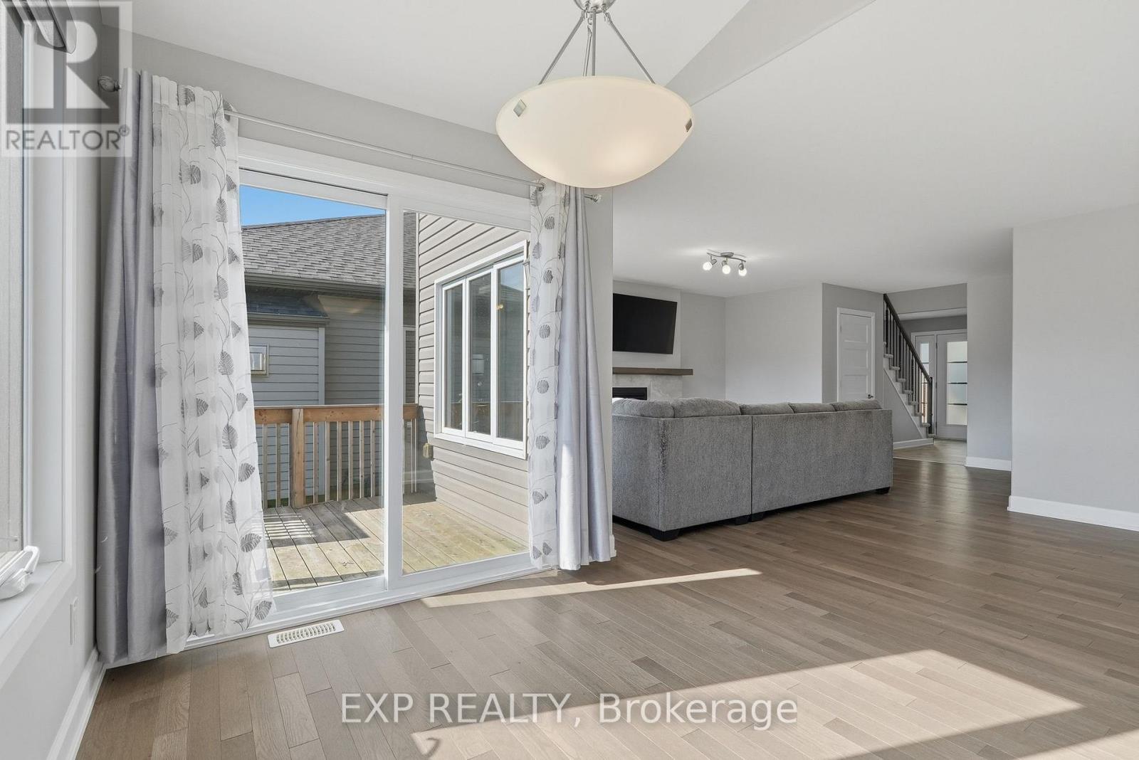224 CAPRI AVENUE - 20