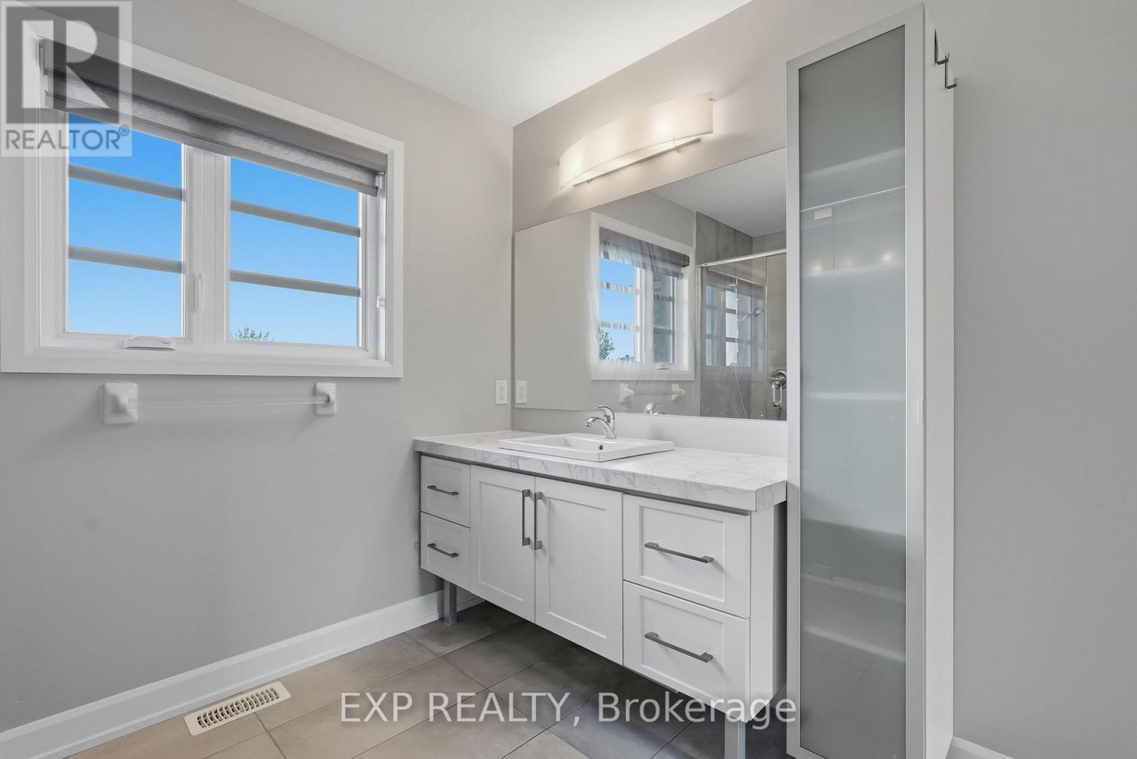 224 CAPRI AVENUE - 27
