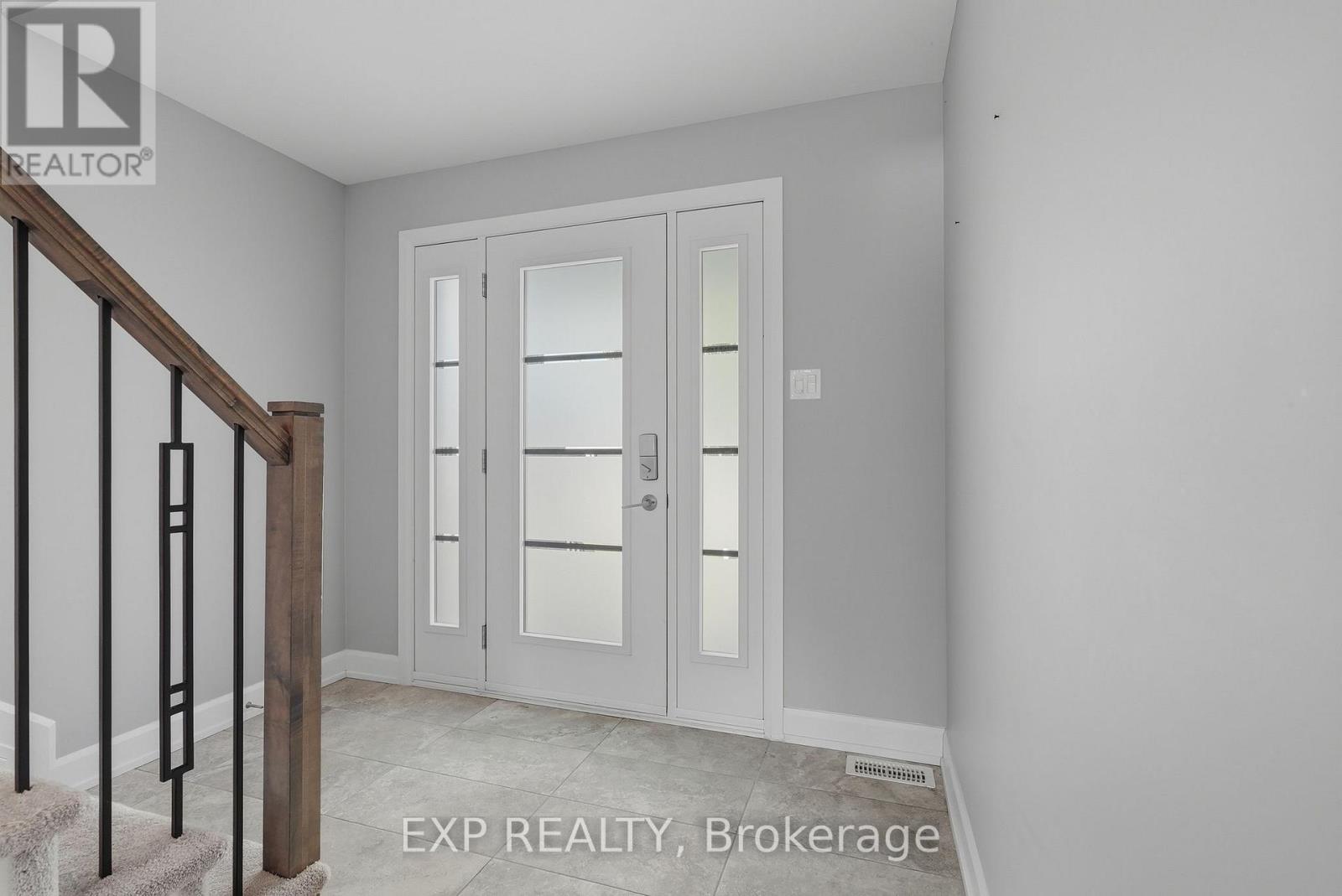 224 CAPRI AVENUE - 3