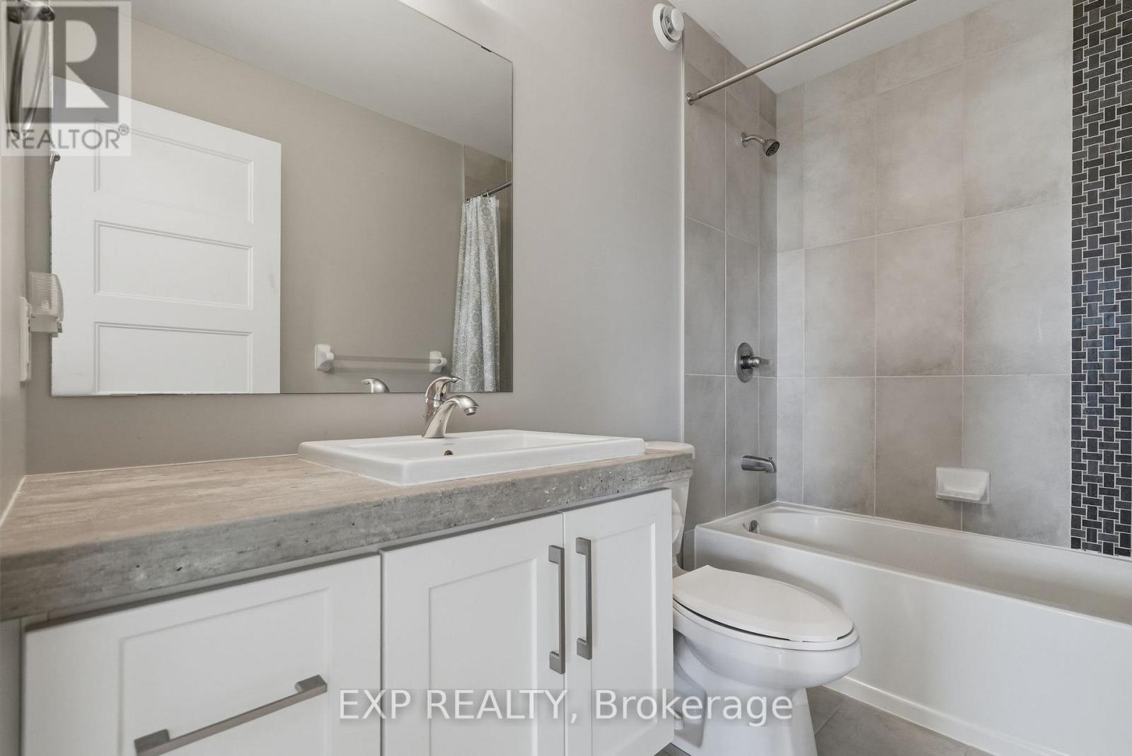 224 CAPRI AVENUE - 34