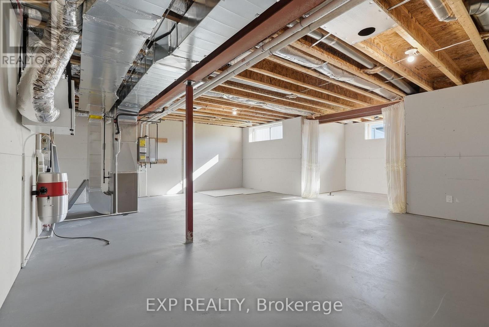 224 CAPRI AVENUE - 36