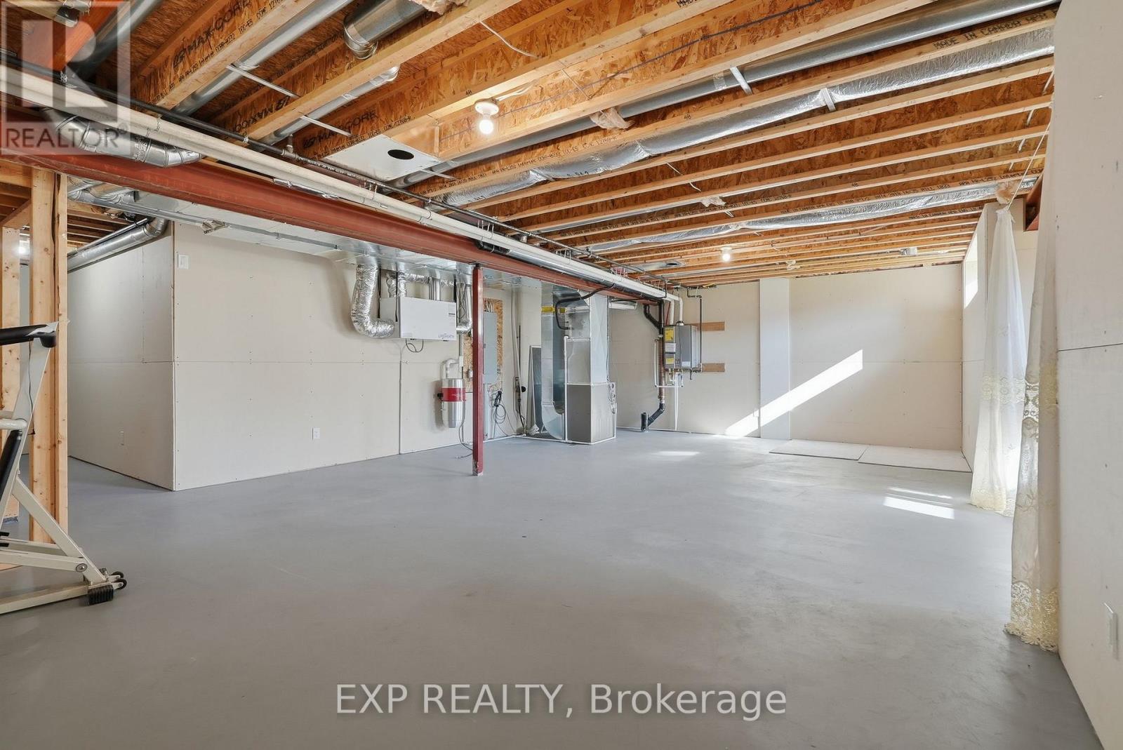 224 CAPRI AVENUE - 37