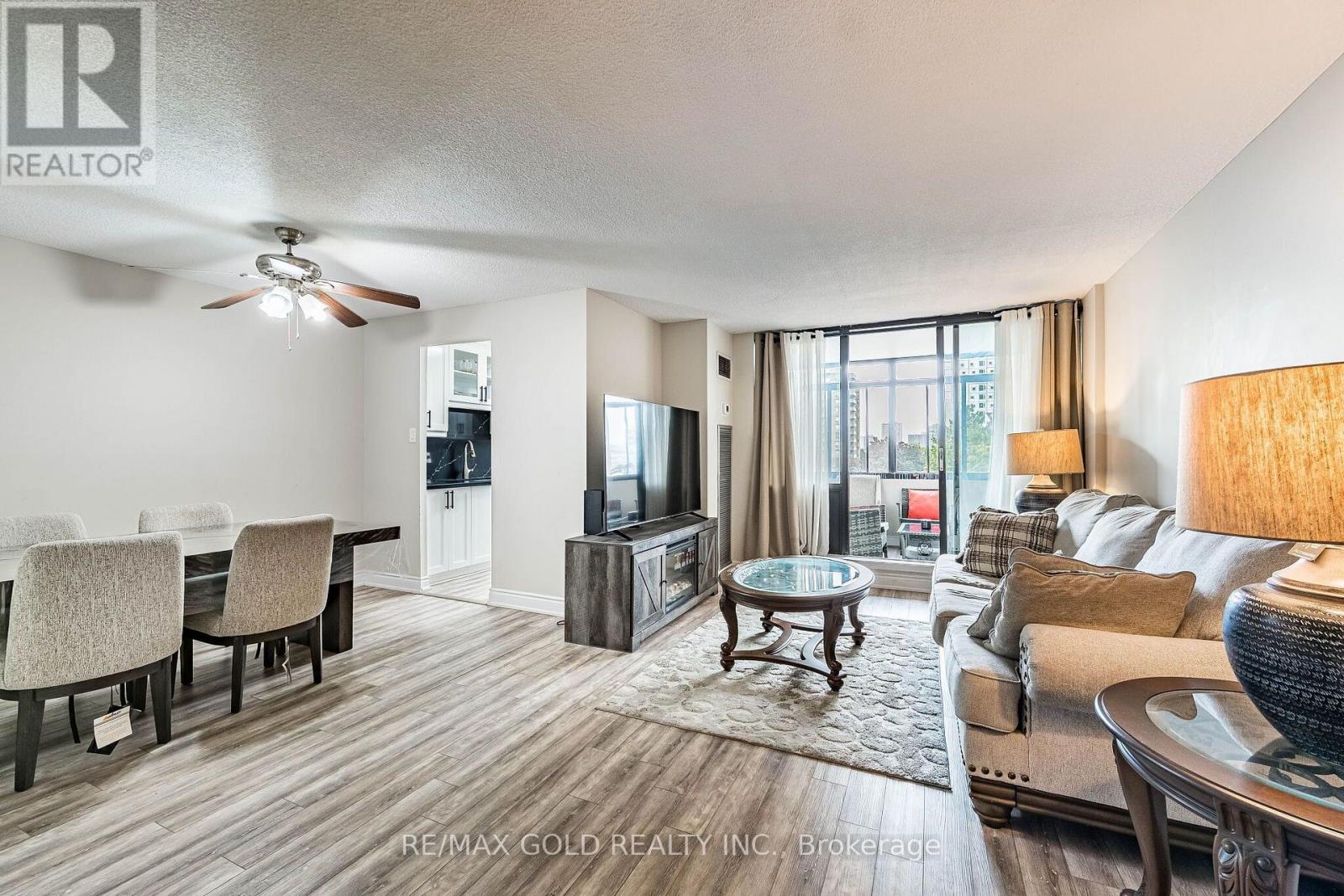 #508 18 KNIGHTSBRIDGE ROAD - 13