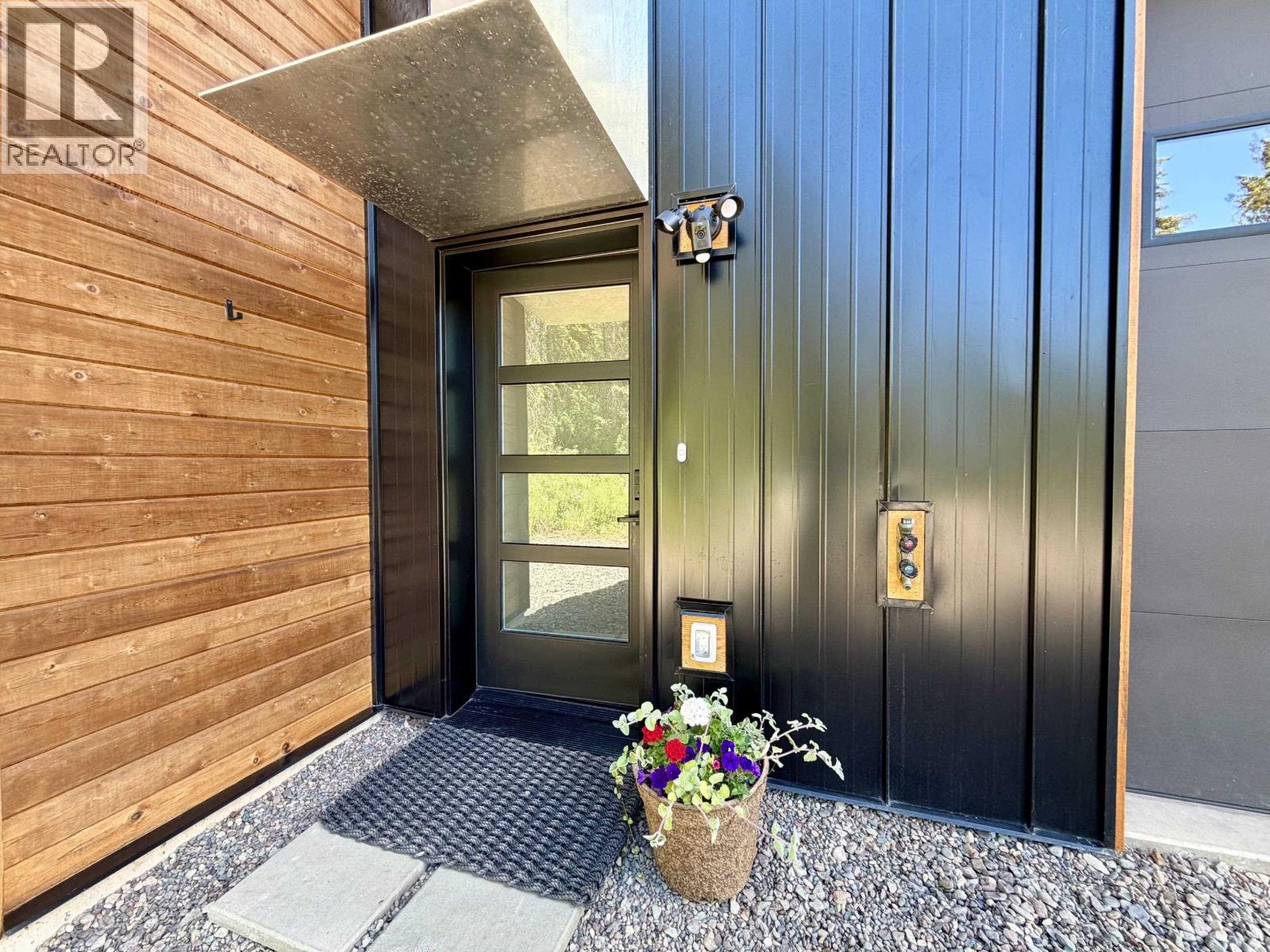 120 COLIN ROAD, Smithers