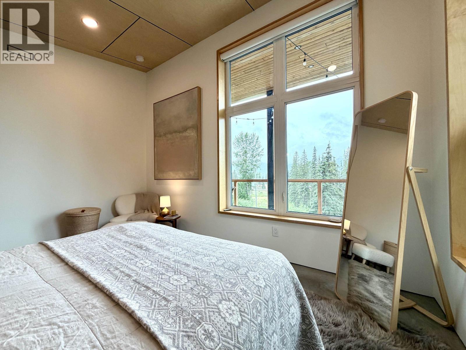 120 COLIN ROAD, Smithers