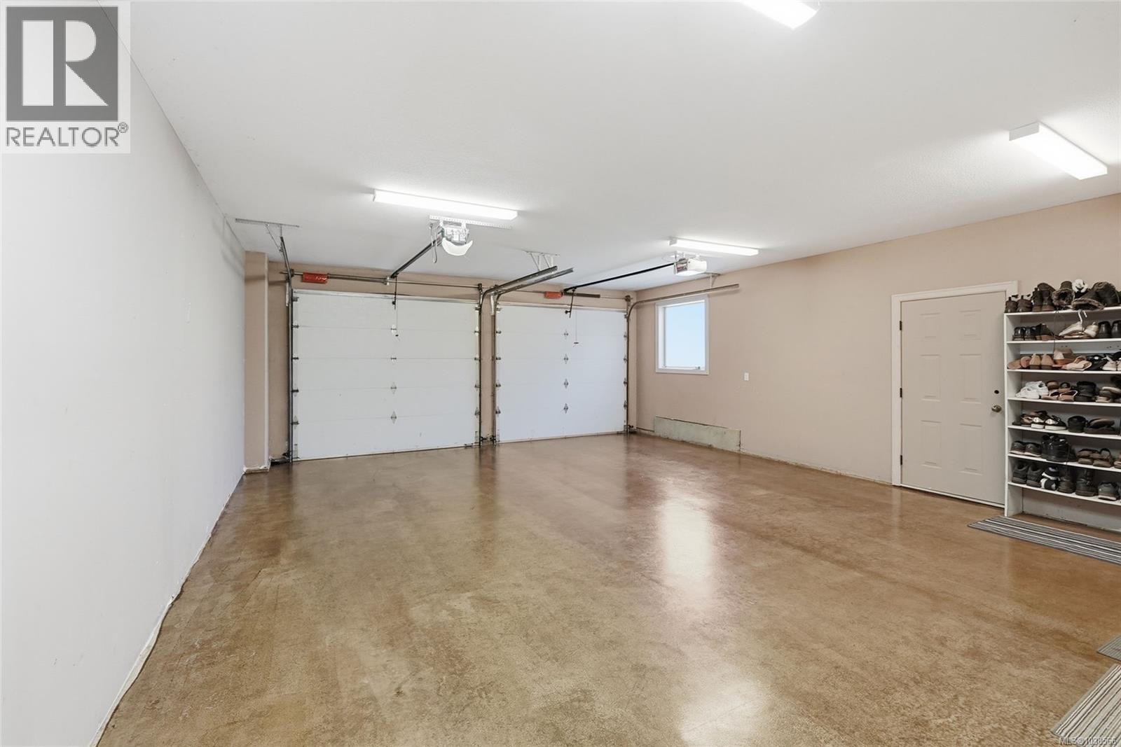 990 View Rd - 45