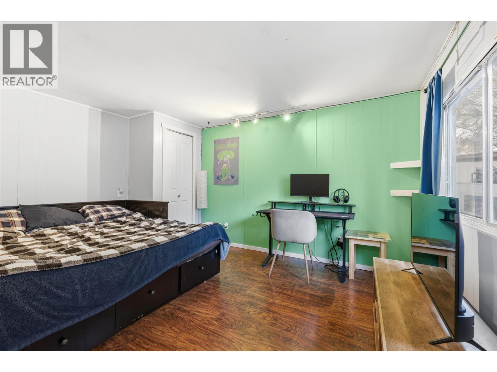 #18 2065 Boucherie Road - 24
