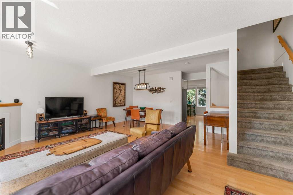 472 Regal Park NE - 10