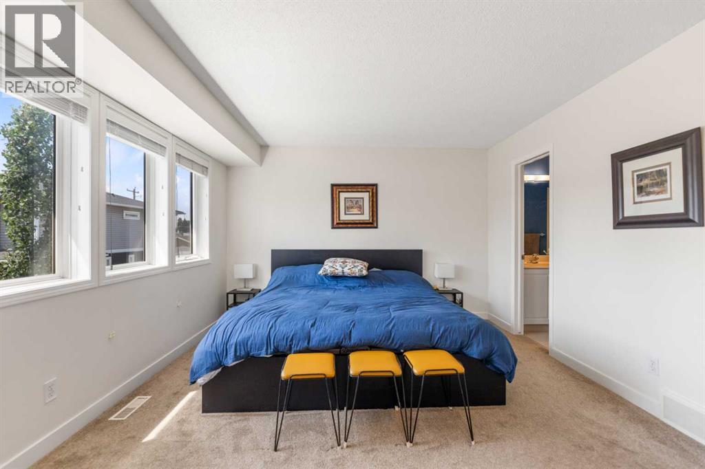 472 Regal Park NE - 19