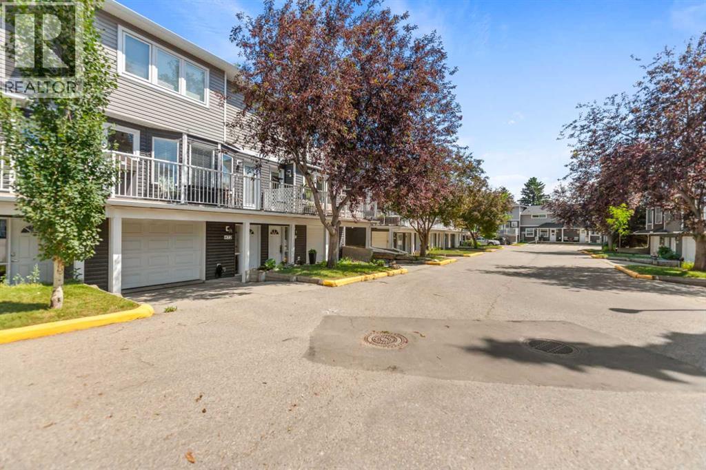 472 Regal Park NE - 35