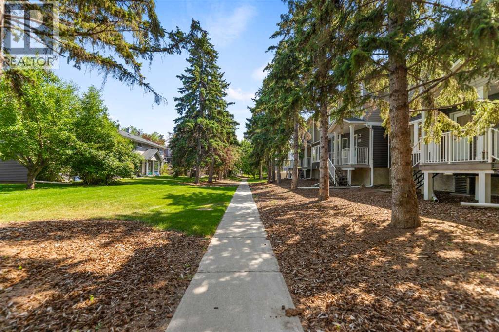 472 Regal Park NE - 31