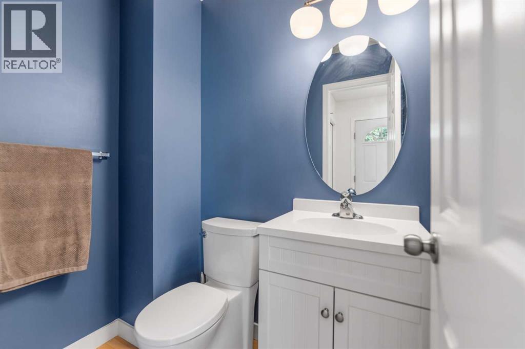 472 Regal Park NE - 15
