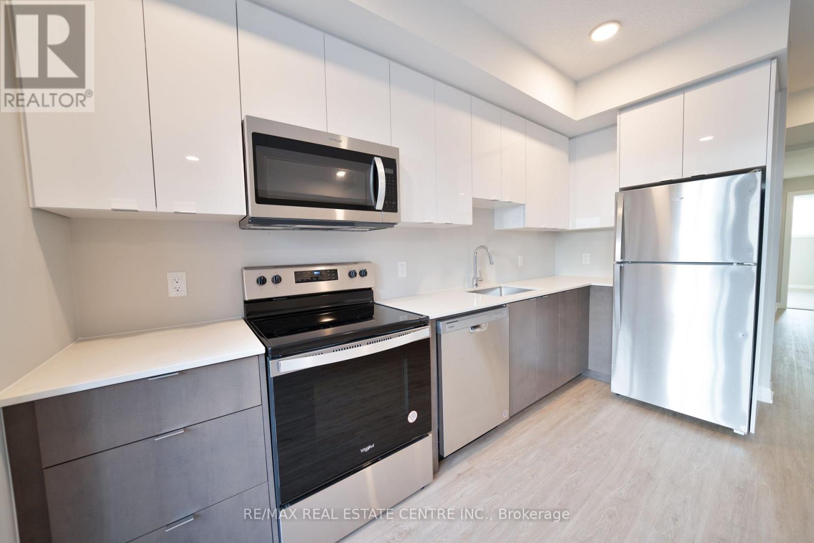 #117 708 WOOLWICH STREET - 12