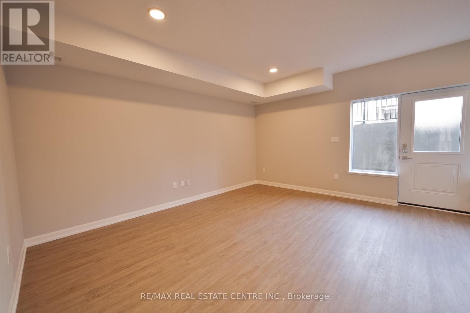 #117 708 WOOLWICH STREET - 15