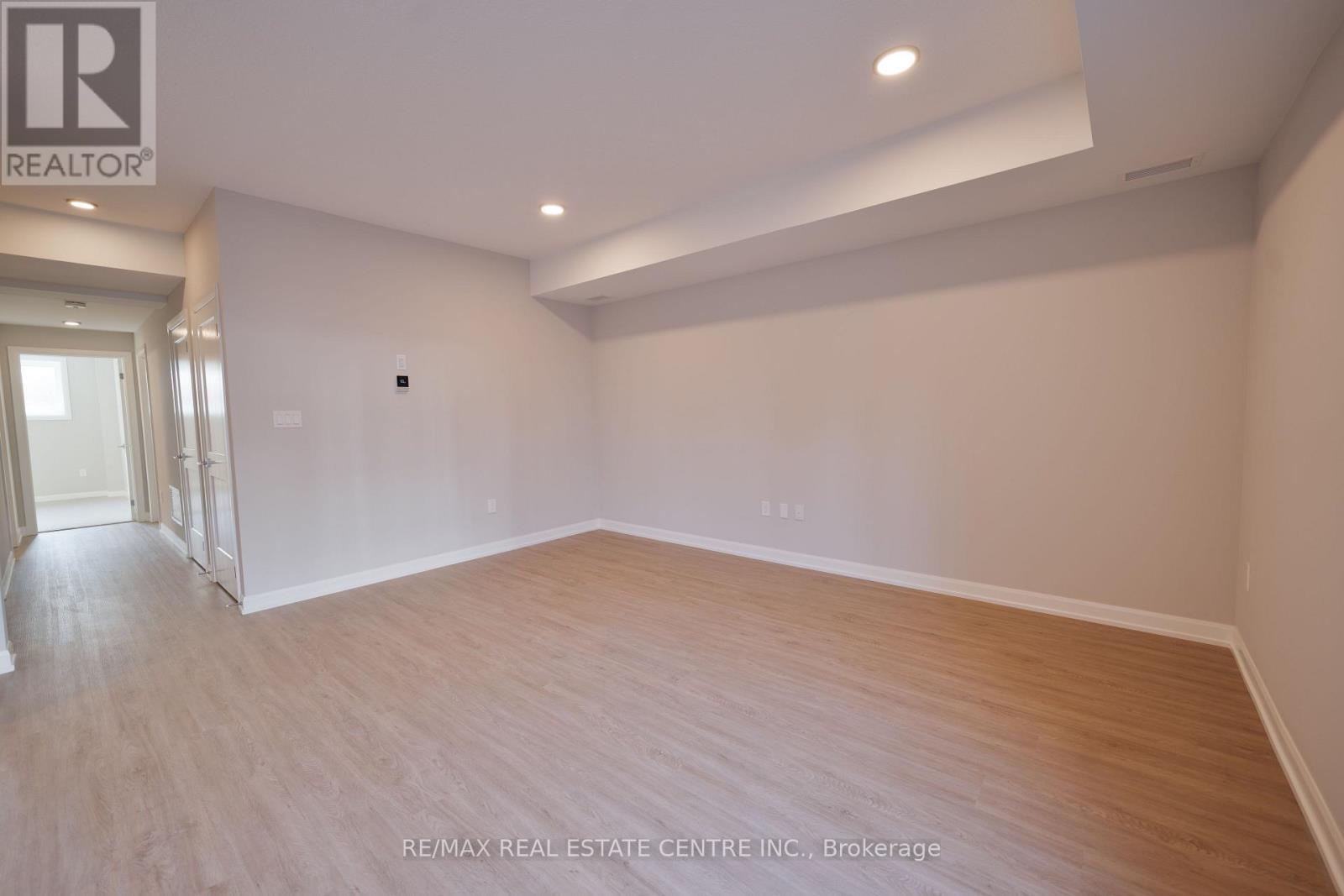 #117 708 WOOLWICH STREET - 16