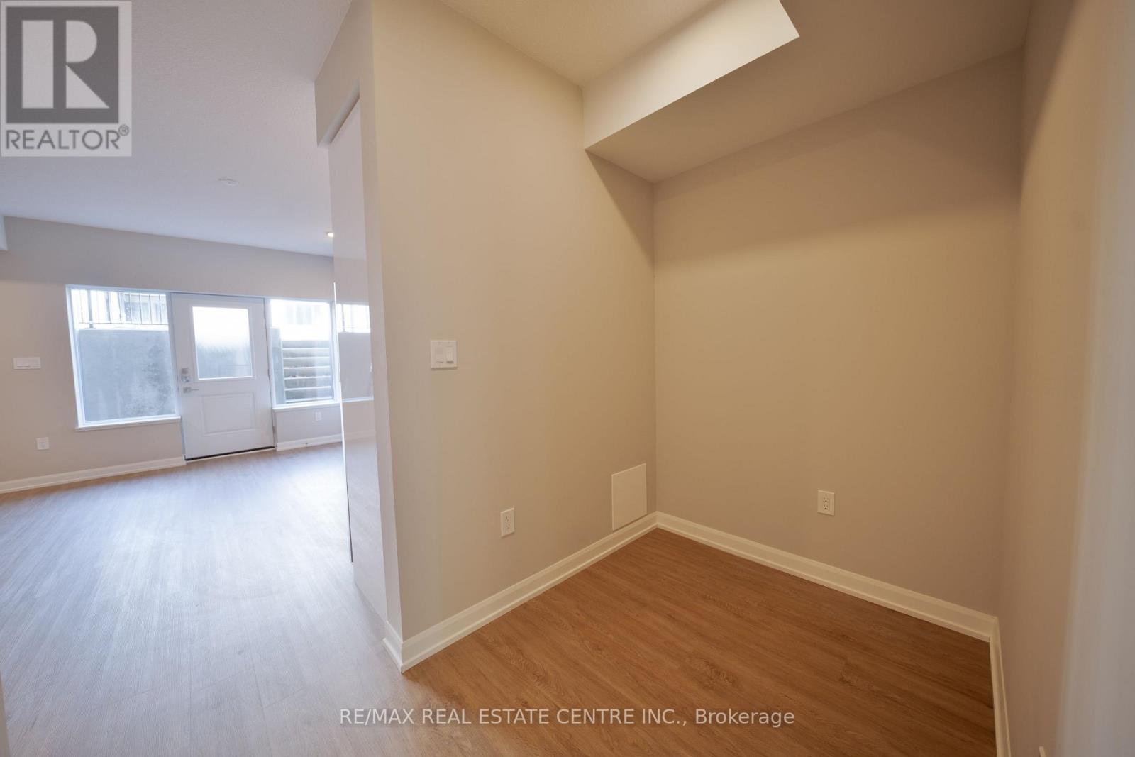 #117 708 WOOLWICH STREET - 19