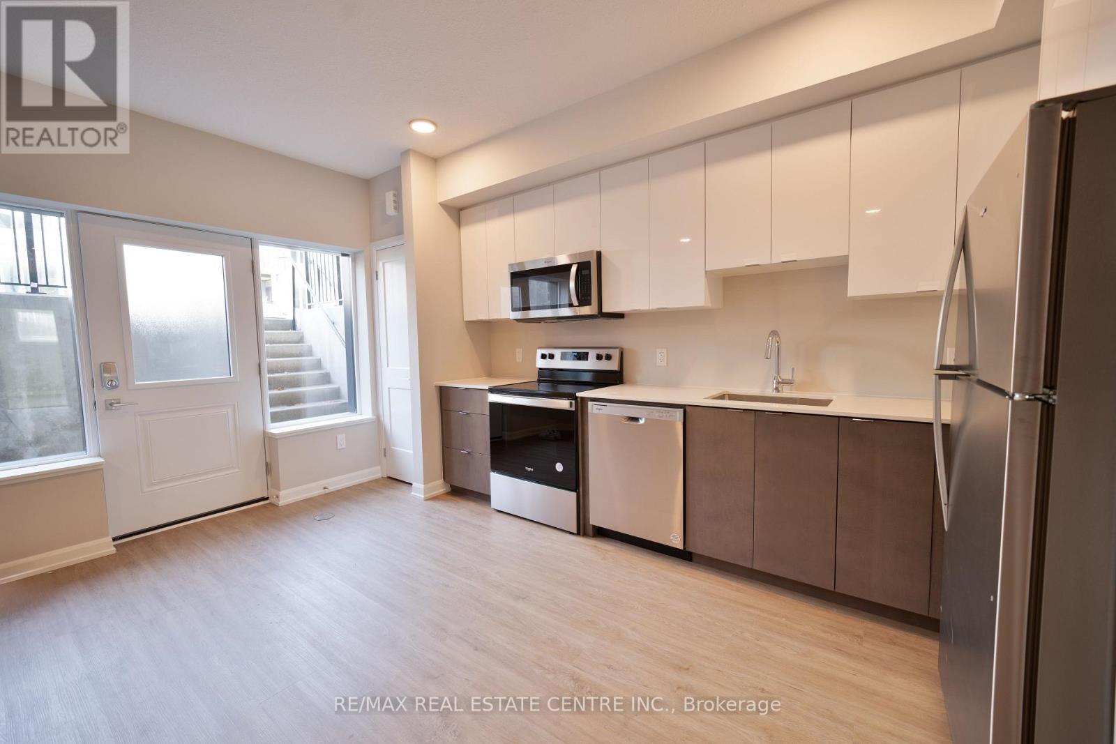 #117 708 WOOLWICH STREET - 8