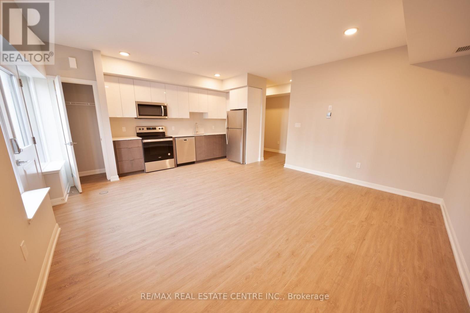 #117 708 WOOLWICH STREET - 9