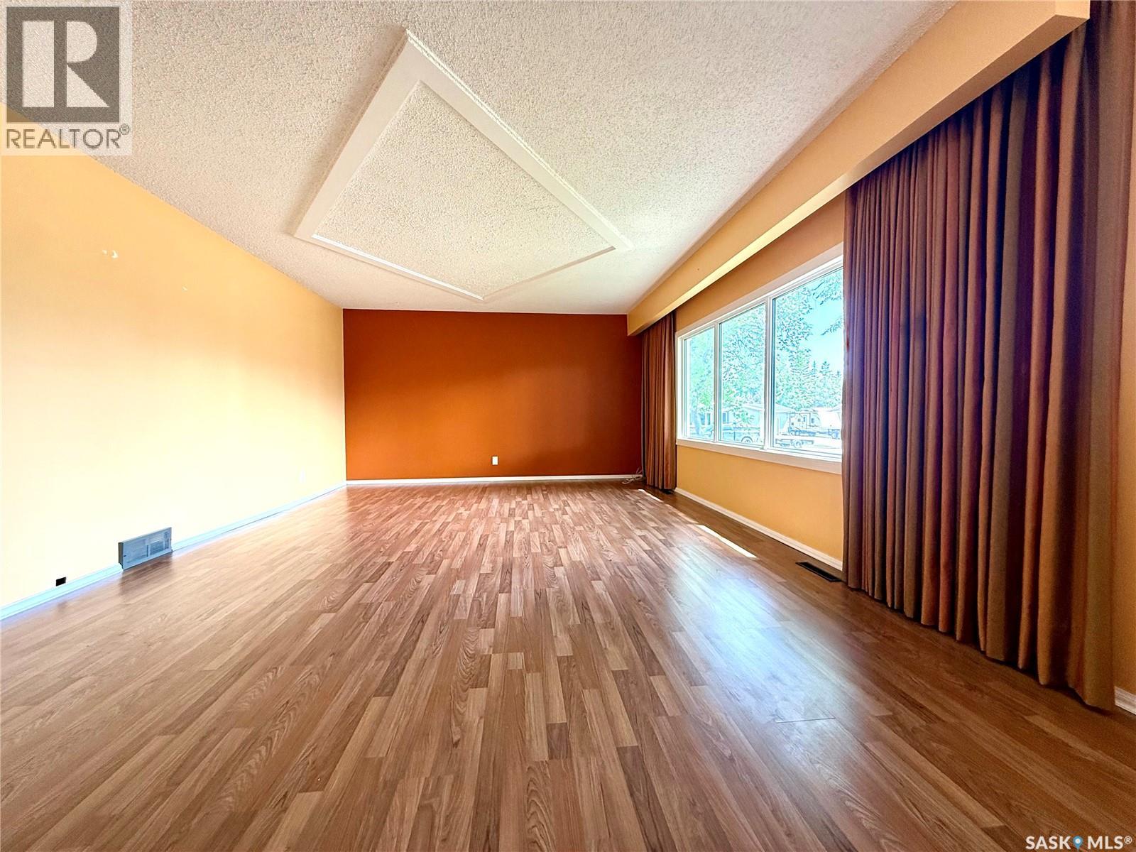 1317 Main STREET - Image 12