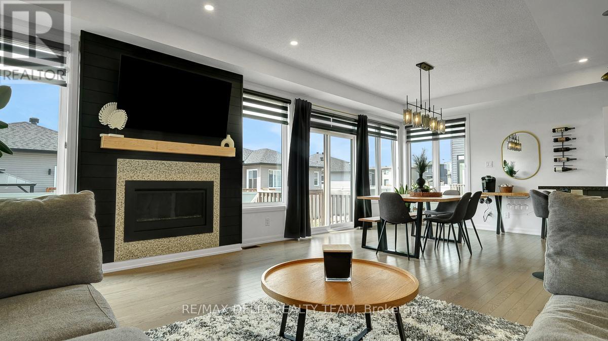 1269 DIAMOND STREET - 12