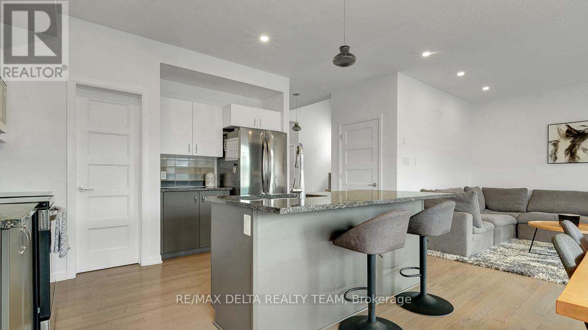 1269 DIAMOND STREET - 21