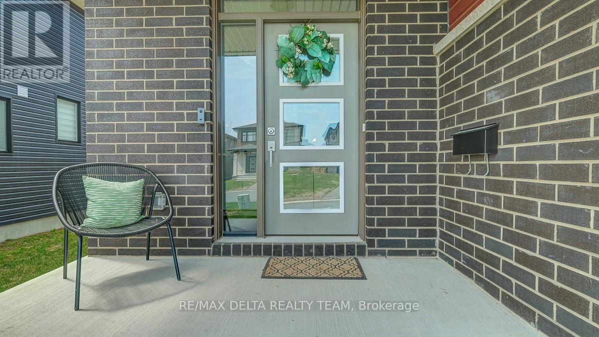 1269 DIAMOND STREET - 2