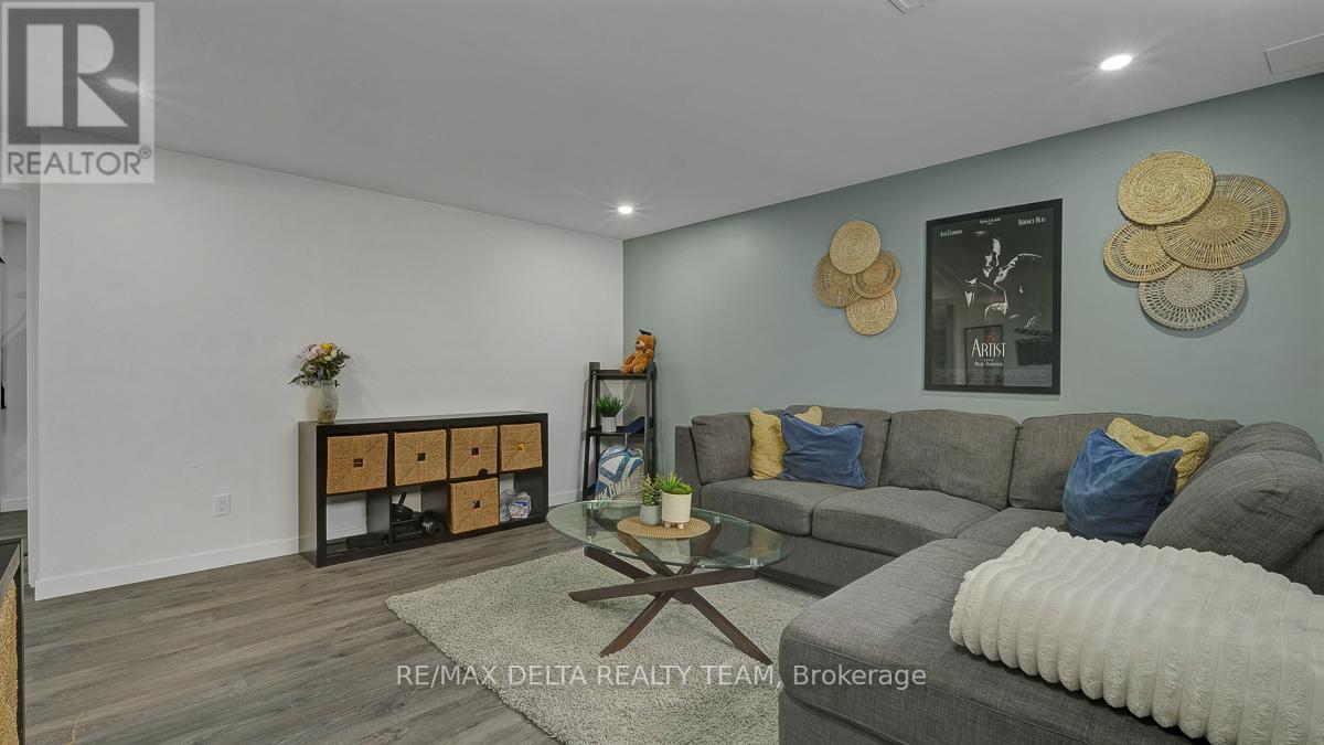 1269 DIAMOND STREET - 44