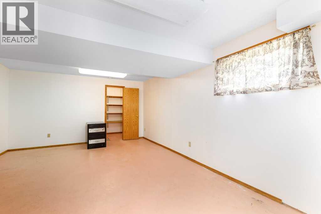 #11 4700 Fountain Drive - 29
