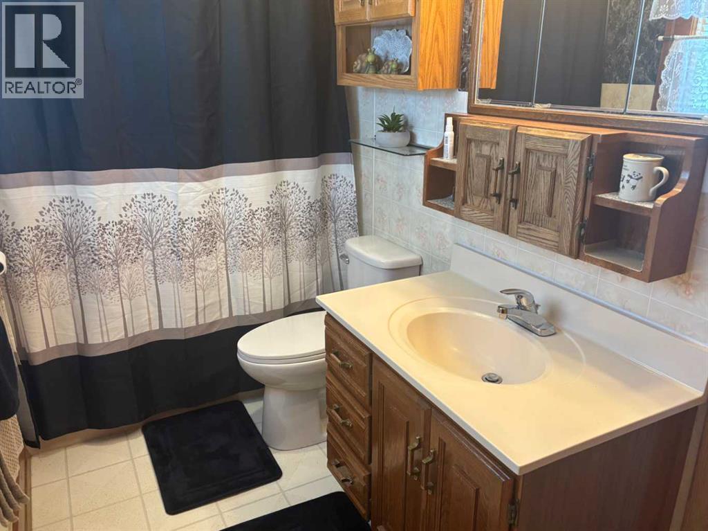 134004 Range RD 223 - 34