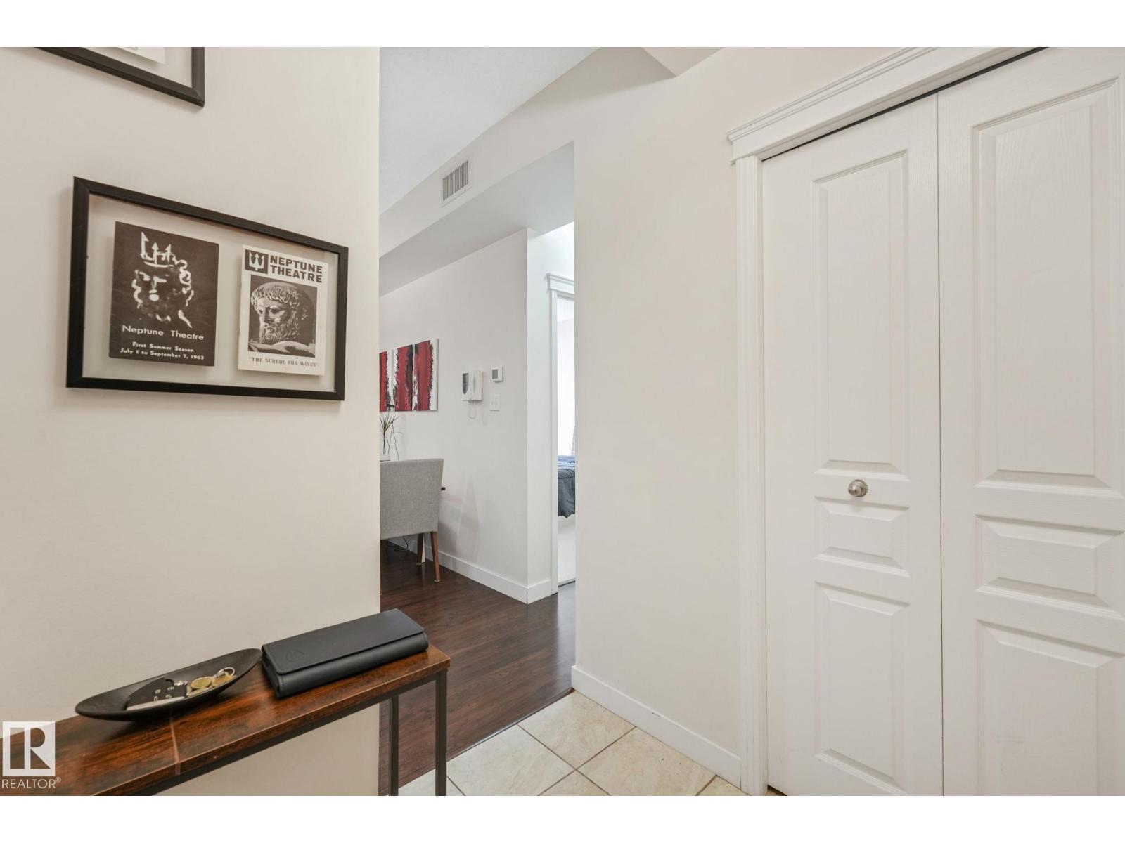 #215 10333 112 ST NW NW - 3