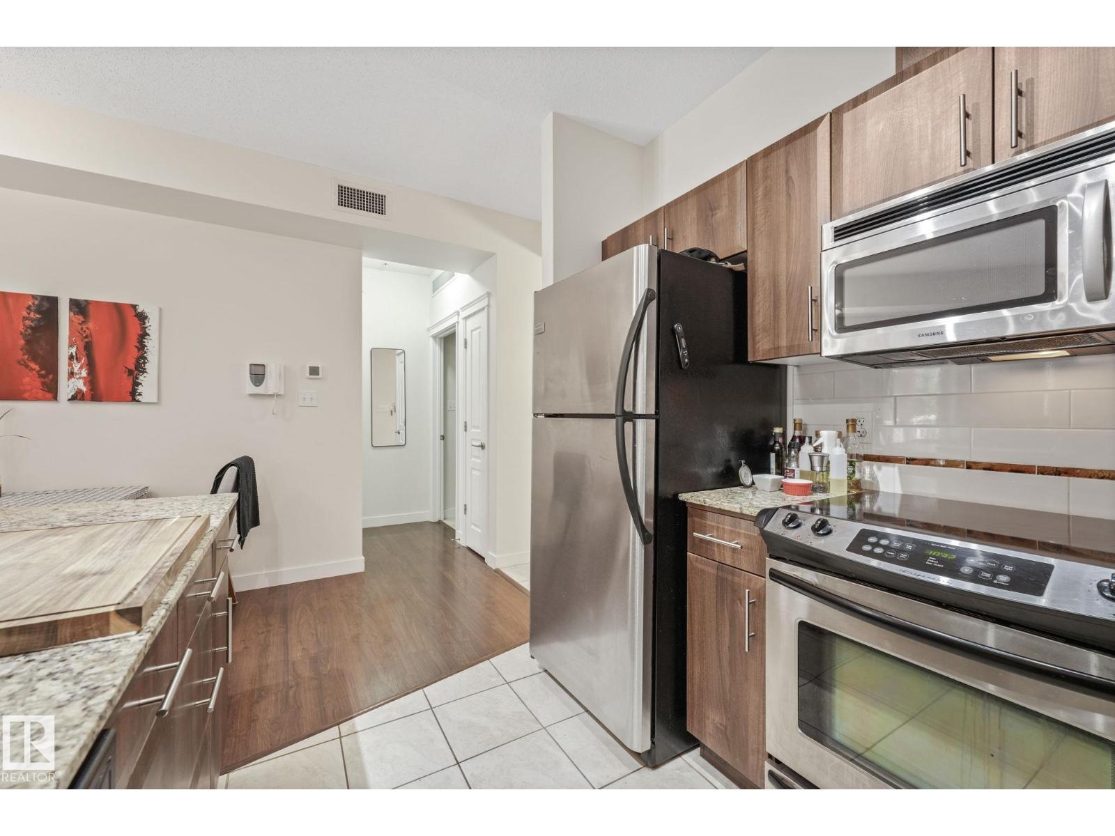 #215 10333 112 ST NW NW - 5