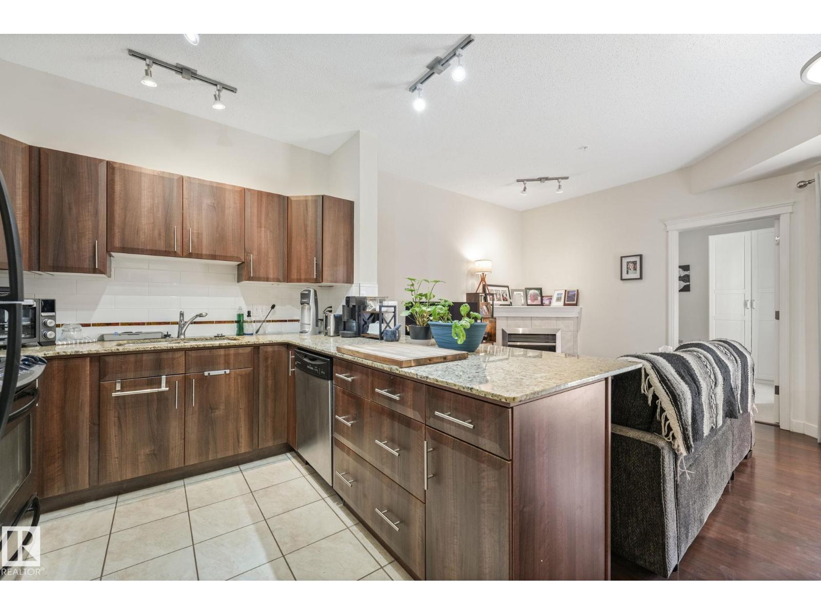#215 10333 112 ST NW NW - 6