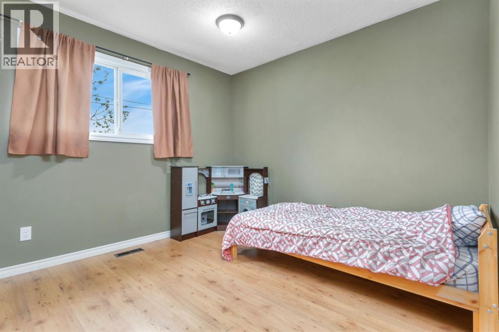 5215 52 Avenue - 22