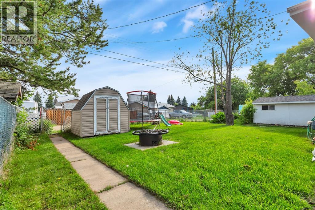 5215 52 Avenue - 43