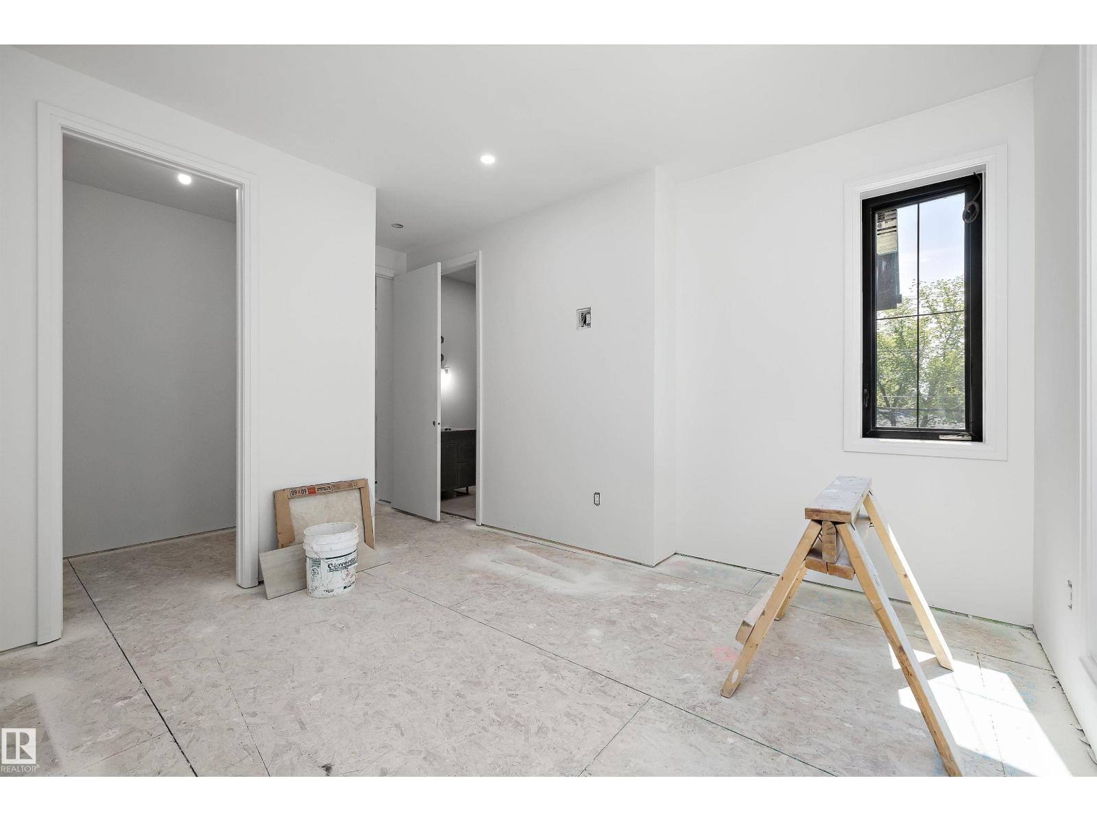 10223 130 ST NW - 37