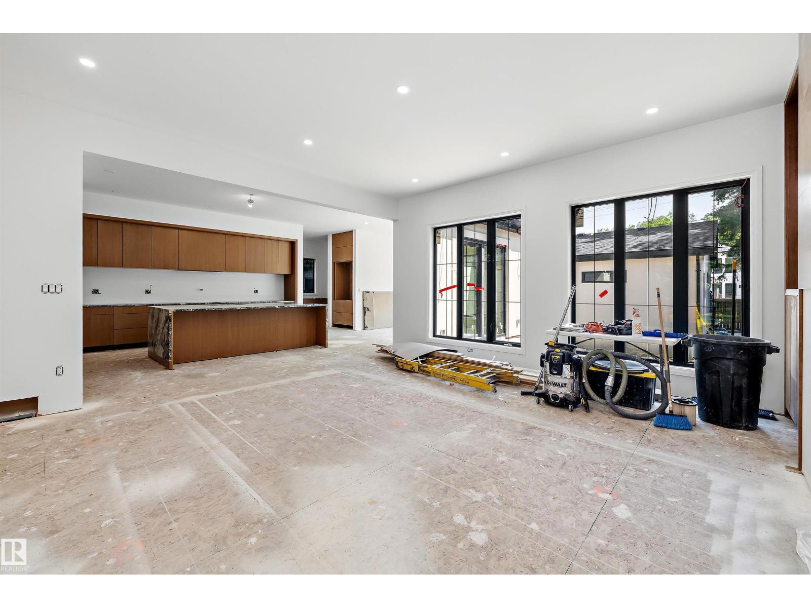 10223 130 ST NW - 12