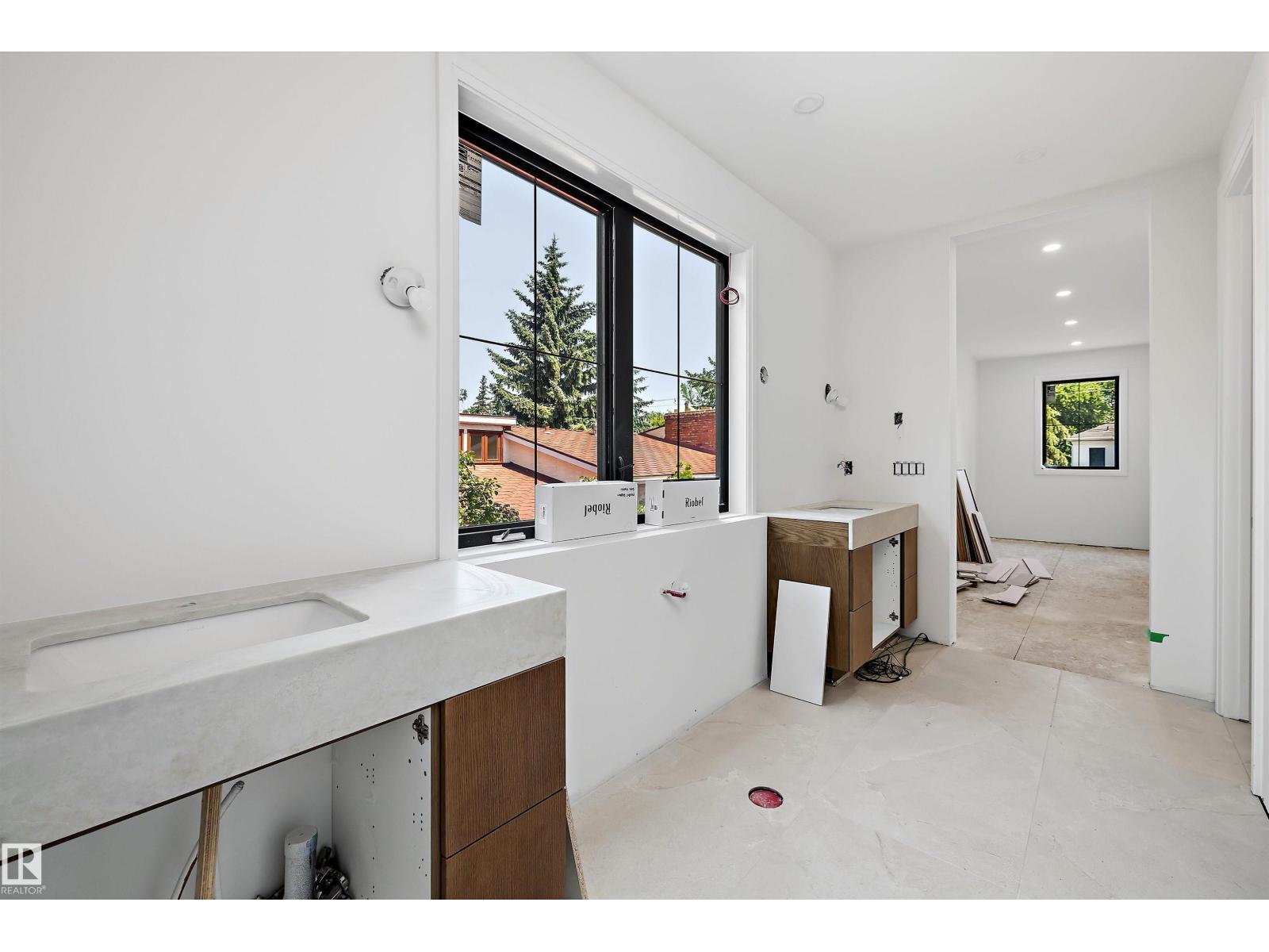 10223 130 ST NW - 52