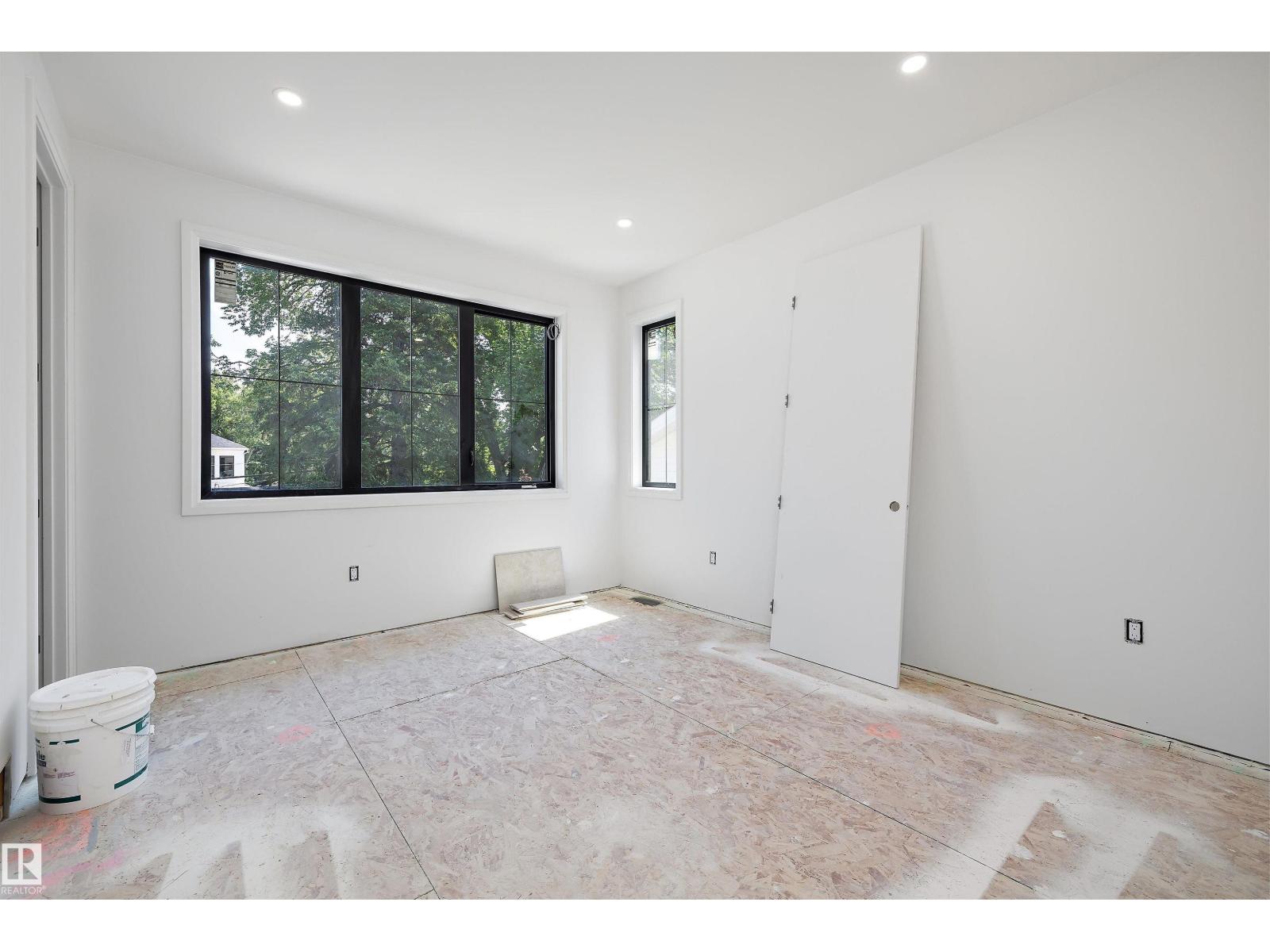 10223 130 ST NW - 42