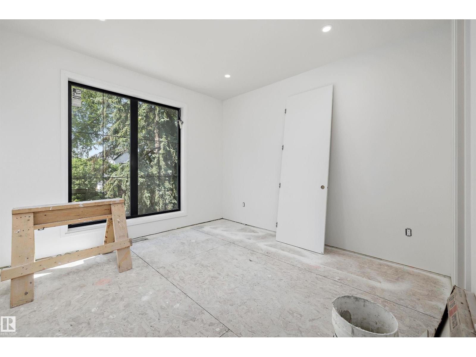 10223 130 ST NW - 36