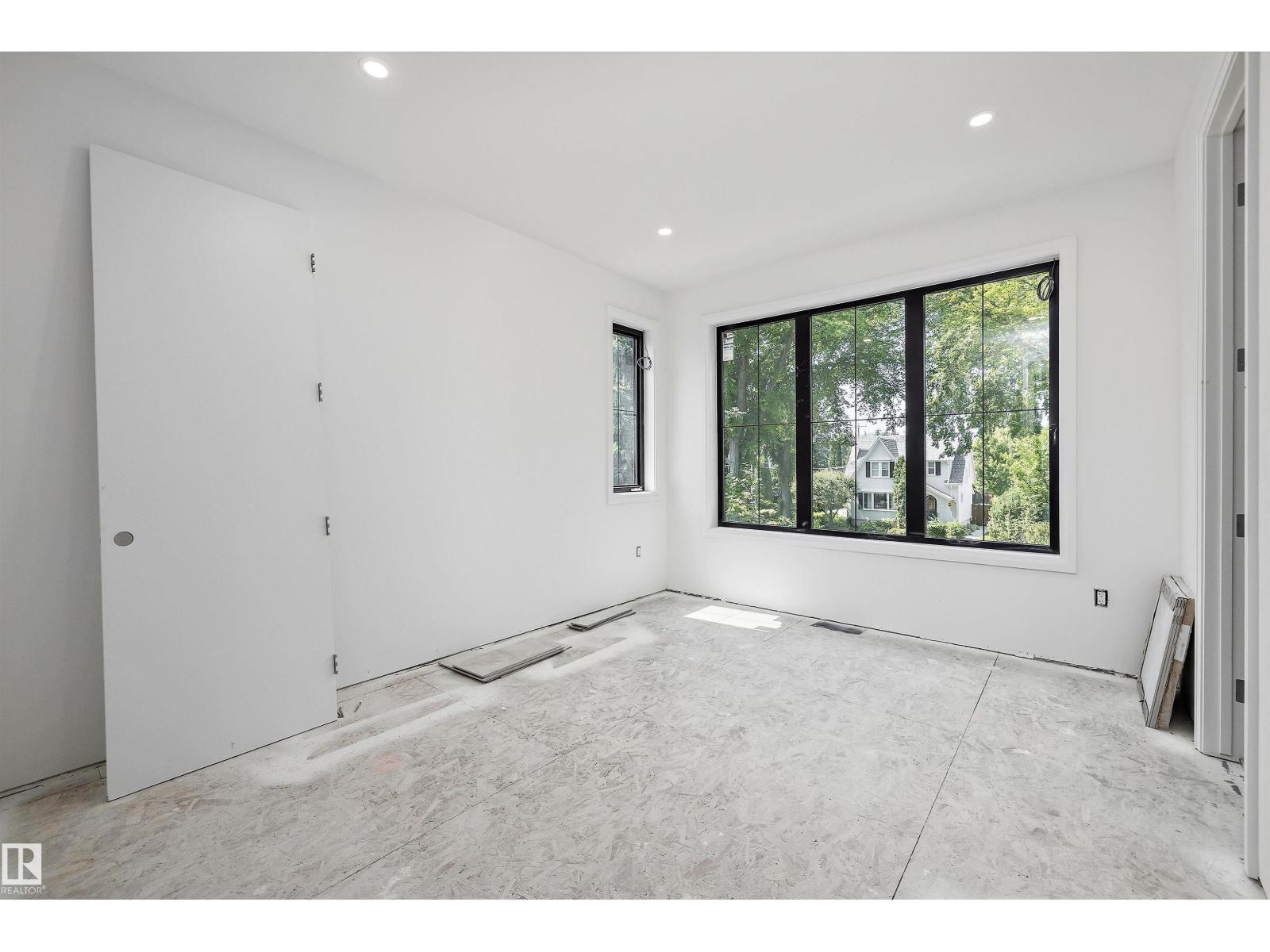 10223 130 ST NW - 39