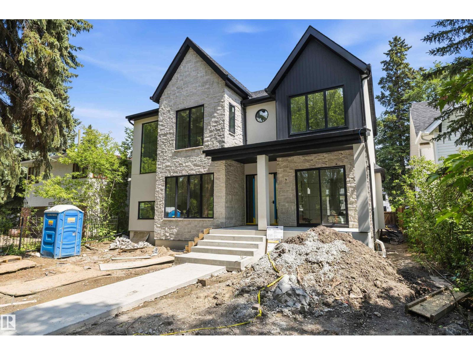 10223 130 ST NW - 2