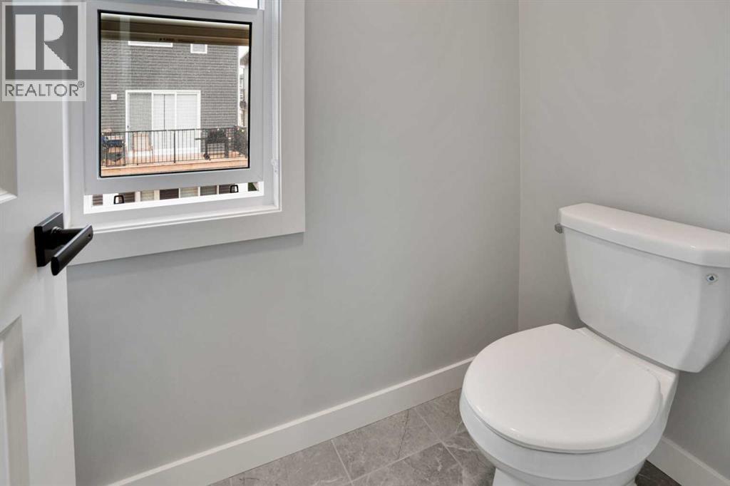 289 Ambleside Avenue NW - 18