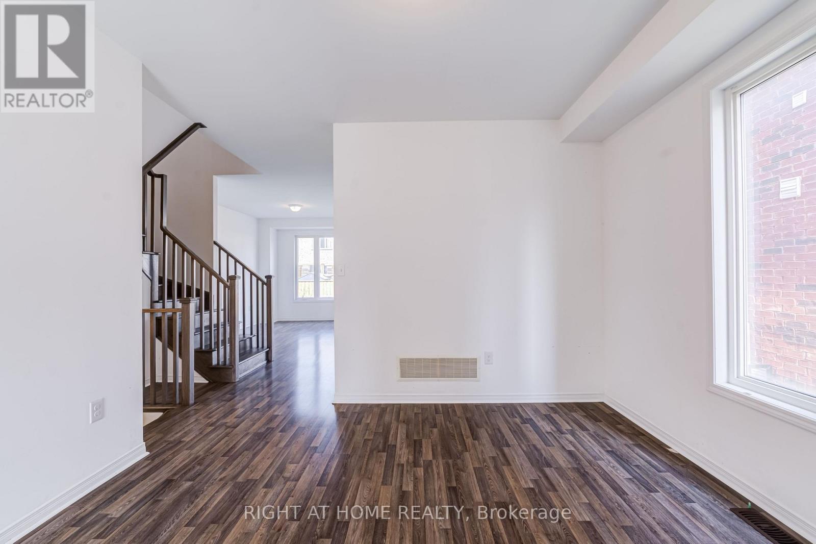 9 BAILEY STREET - 10