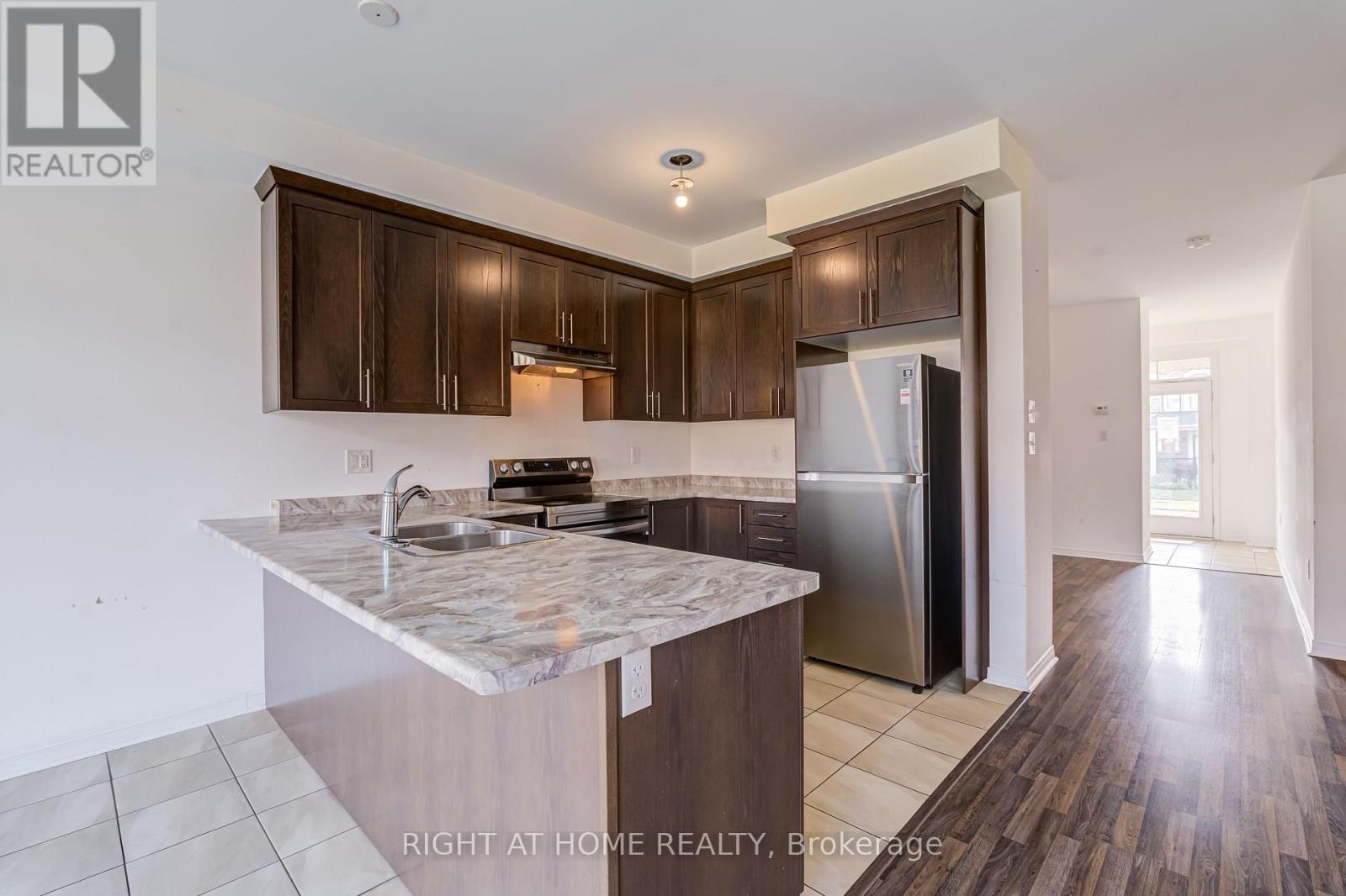 9 BAILEY STREET - 13