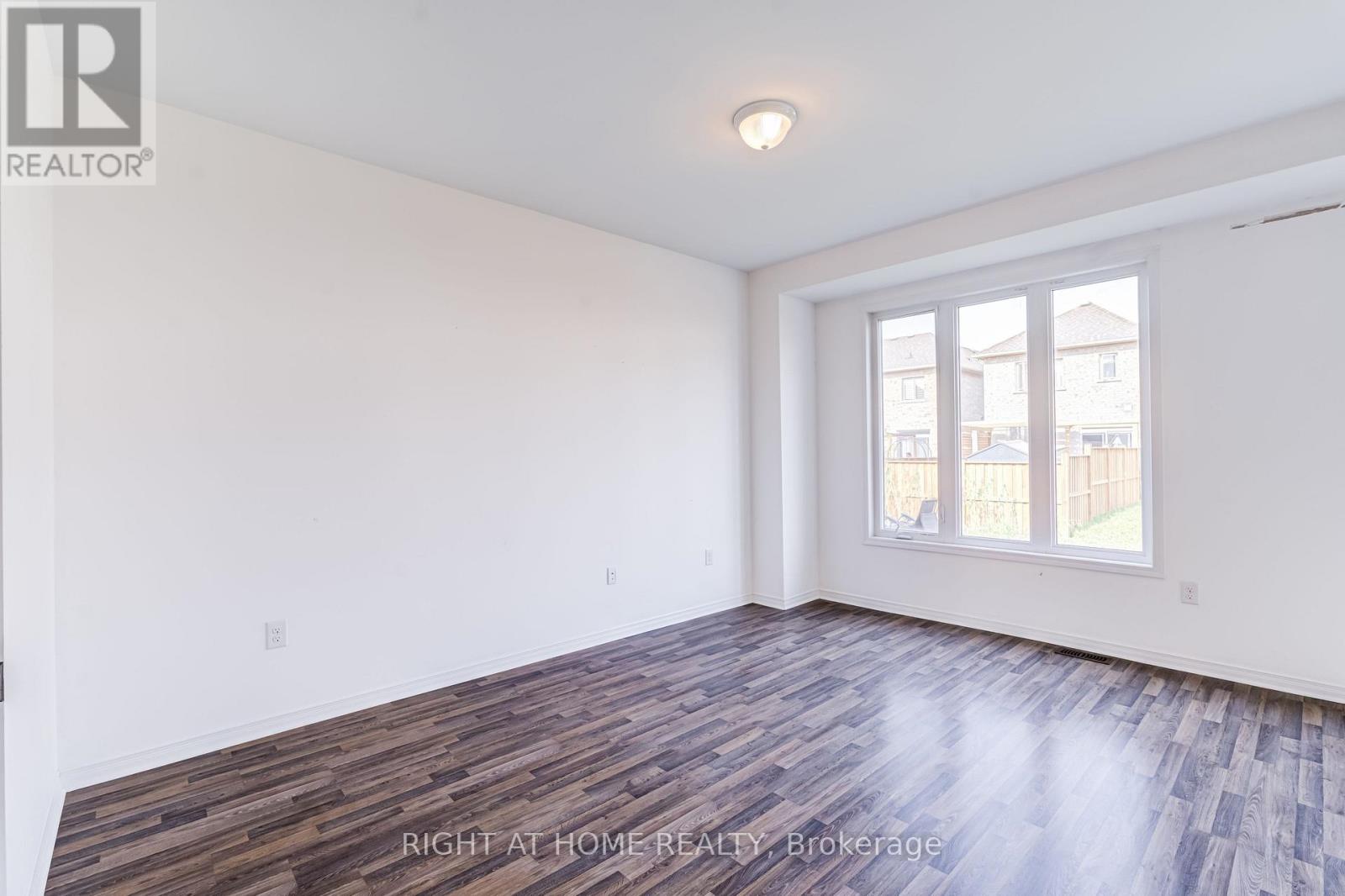 9 BAILEY STREET - 18