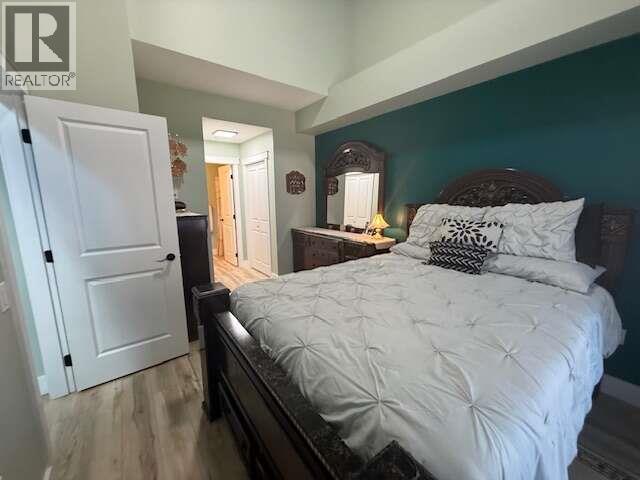 #315 5570 Broadwater Road - 21