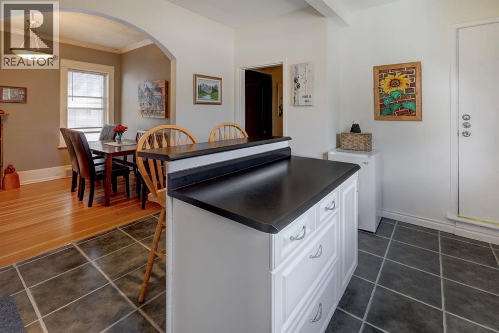 508 9 Street NE - 12