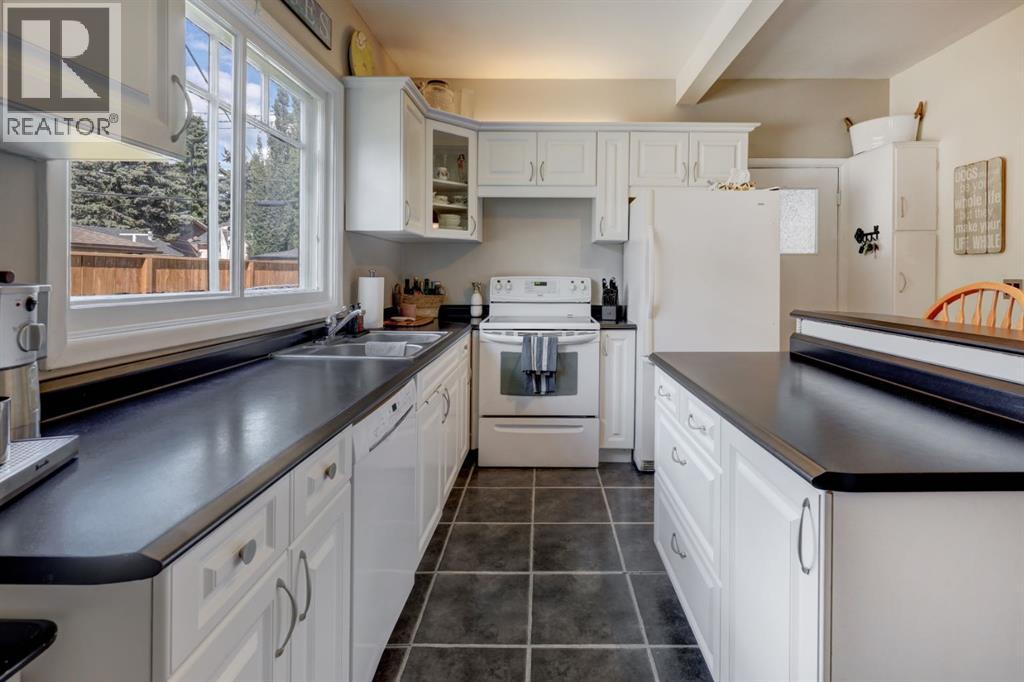508 9 Street NE - 11